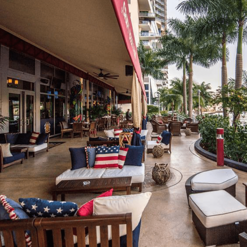 American Social Miami 🍺 Bar deportivo y restaurante con hamburguesas ...